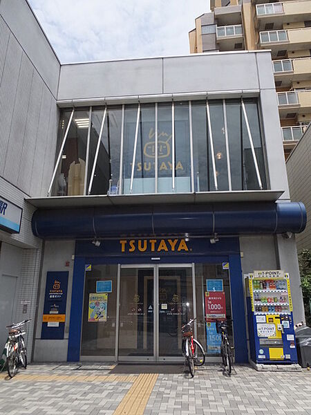 画像17:TSUTAYA（711m）