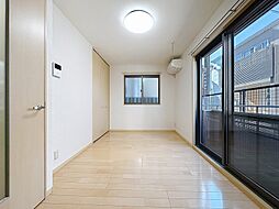 グリュンハイム 103 1階1Kのリビング/ダイニング