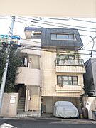 広尾駅より徒歩4分 築38年6ヶ月 3階建の賃貸物件