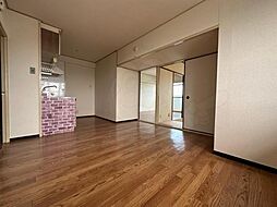 阪急京都本線 総持寺駅 徒歩20分の賃貸マンション 4階3DKのリビング/ダイニング