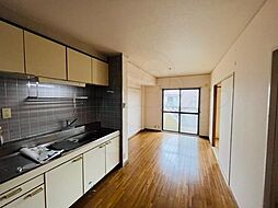 JR東海道・山陽本線 高槻駅 バス20分 名神町下車 徒歩5分の賃貸マンション 3階3DKのリビング/ダイニング