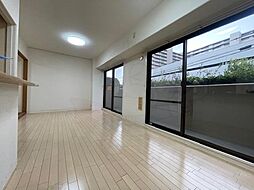 JR東海道・山陽本線 摂津富田駅 徒歩14分の賃貸マンション 1階3LDKのリビング/ダイニング