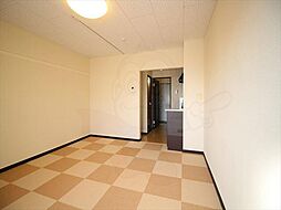 JR東海道・山陽本線 高槻駅 バス24分 南平台西口下車 徒歩4分の賃貸アパート 1階1Kのリビング/ダイニング