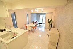 la maison chou chou N 1階1LDKのリビング/ダイニング