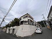 高槻駅よりバス11分 徒歩6分 築49年10ヶ月 2階建の賃貸物件