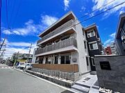 鶴ケ丘駅より徒歩3分 2階 築1年11ヶ月の賃貸物件