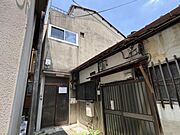 矢田駅より徒歩8分 築100年7ヶ月 3階建の賃貸物件