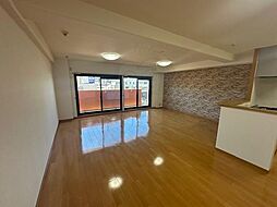 ライオンズマンション高槻 402 4階1LDKのリビング/ダイニング