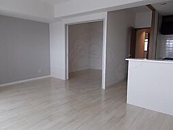 リアライズ高槻 202 2階2LDKのリビング/ダイニング