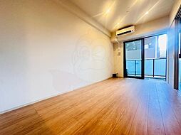 ストーリア茨木（旧トリニティ茨木） 8階1LDKのリビング/ダイニング