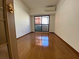 ウェルシーコート高槻 3階1Kのリビング/ダイニング