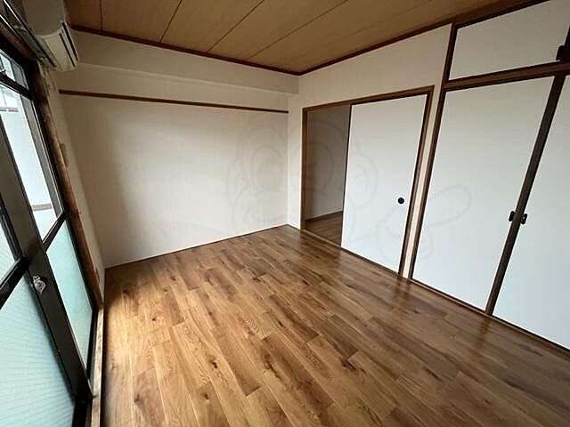 寝室