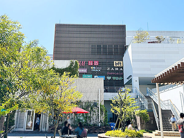 テラスモール湘南まで約2470ｍ