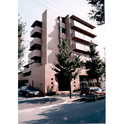 「ラフィネ西京極」