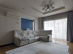 港北区高田西4丁目 5LDKのリビング/ダイニング