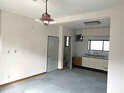 西武拝島線 西武立川駅 バス12分 五中南下車 徒歩3分の賃貸タウンハウス 2LDKのリビング/ダイニング