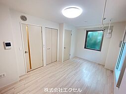 多摩都市モノレール 柴崎体育館駅 徒歩9分の賃貸マンション 1階1Kのリビング/ダイニング