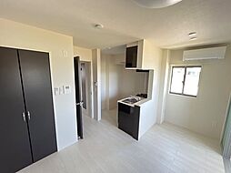 JR中央本線 西八王子駅 バス18分 榎木（東京都）下車 徒歩5分の賃貸アパート 2階1LDKのリビング/ダイニング