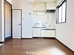 JR青梅線 福生駅 徒歩5分の賃貸アパート 3階1DKのリビング/ダイニング