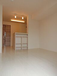 多摩都市モノレール 高幡不動駅 徒歩6分の賃貸アパート 3階1LDKのリビング/ダイニング