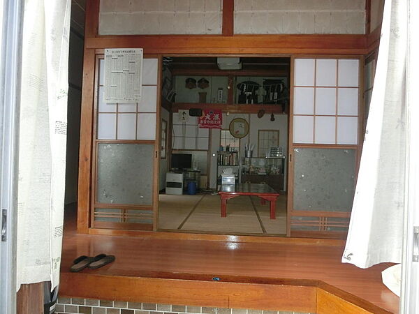 detached 新潟県佐渡市東大通1220-7