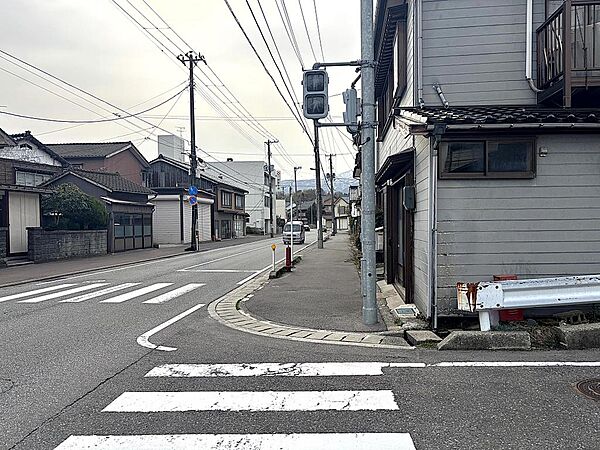 近隣幹線道路