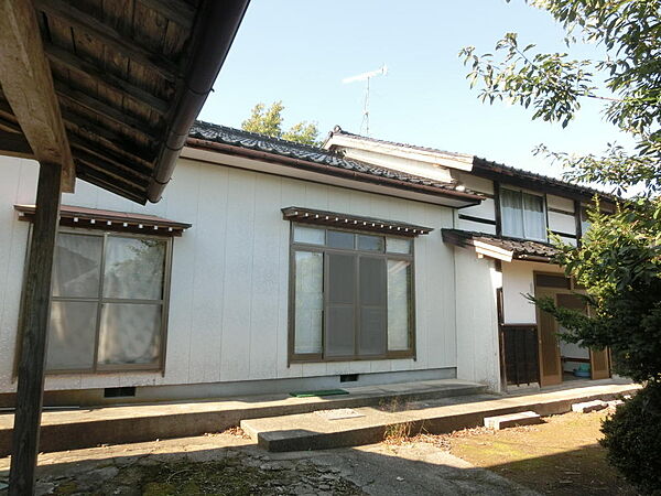 detached 新潟県佐渡市東大通1220-7
