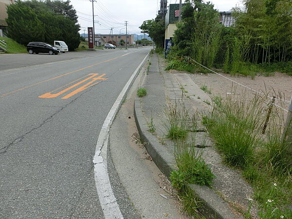 北側前面道路