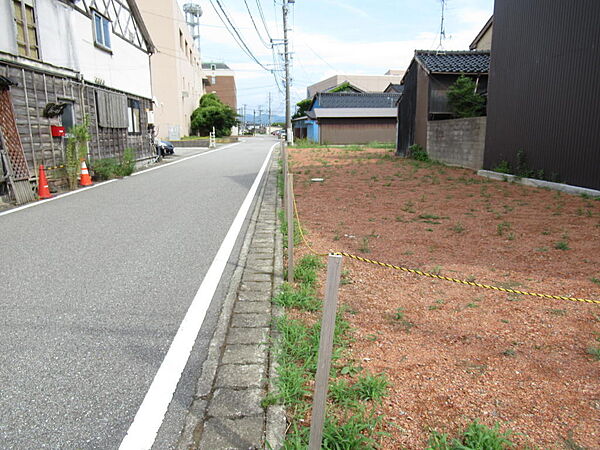 北東側