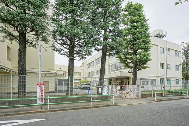 調布市立第三中学　　960ｍ