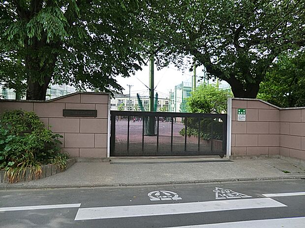 大田区立嶺町小学校？210m