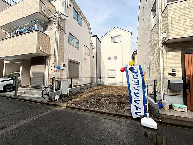 この場所だからこそ叶えられる開放感、「陽光を取り入れた住宅」です。 是非現地でご体感下さいませ。