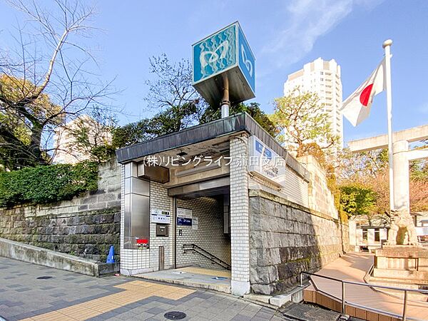 東京地下鉄千代田線「乃木坂」駅　930ｍ