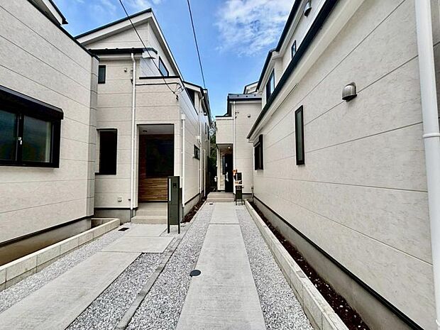 【凛】とした落ち着いたたたずまいのあなただけのお住まい。お友達などが遊びに来た時も自慢をしたくなる邸宅を創り出す外観デザインです。