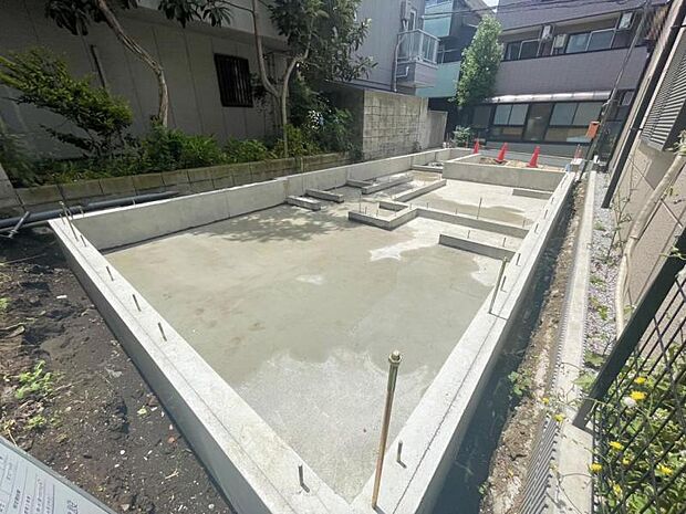 【凛】とした落ち着いたたたずまいのあなただけのお住まい。