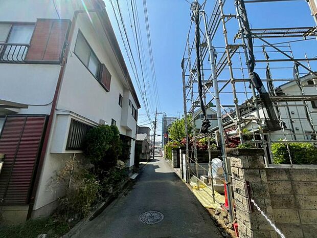 更地の状態をご覧頂くことで、隣接した環境をしっかりとご確認頂けます。