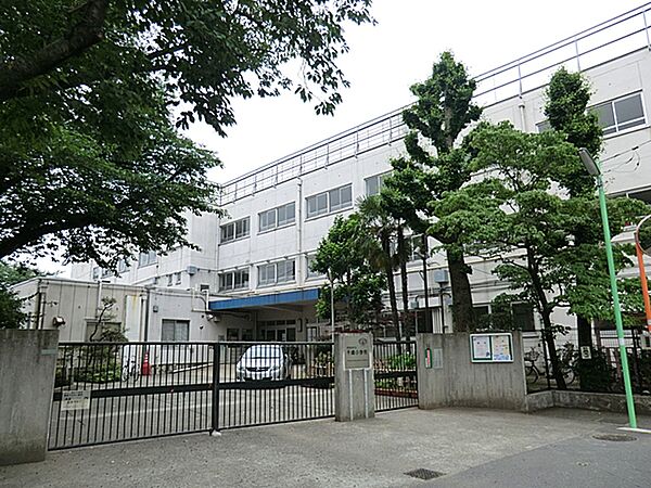世田谷区立千歳小学校　700m