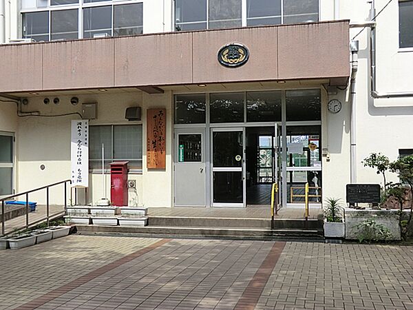 大田区立糀谷中学校　900ｍ