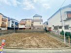 駅からの帰り道には最寄りのスーパーがございます。毎日のご通勤など非常に助かります。