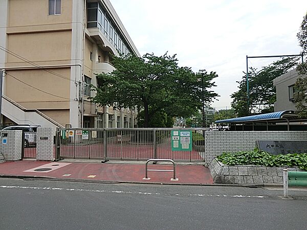 大田区立蒲田中学校　930ｍ
