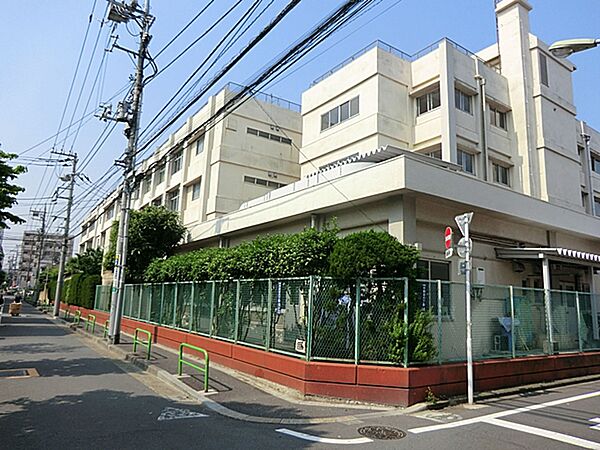 大田区立大森第二中学校　1030ｍ