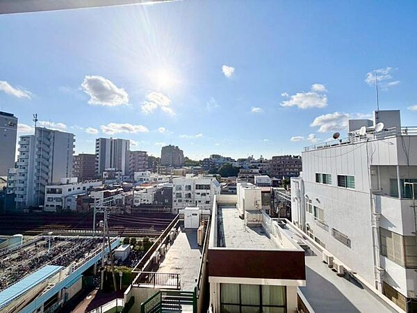 開放感のある眺望。季節による景色の変化を日常の生活と共に感じてください。
