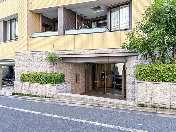 管理が行き届いた清潔感のあるエントランス。