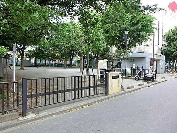大森西七丁目公園 230m