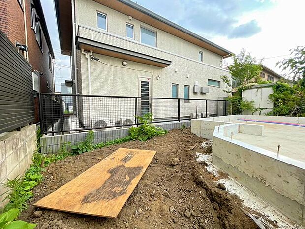 安らぎに満ちた生活空間を予感させてくれます。ホームパーティやお子さまの遊び場としても使いやすいです。