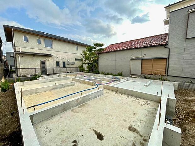 静かで落ち着いた街並みがです。日当たりのいい環境で、永く住まう住まいとしておすすめです。