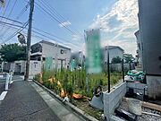 東側公道からの写真です。