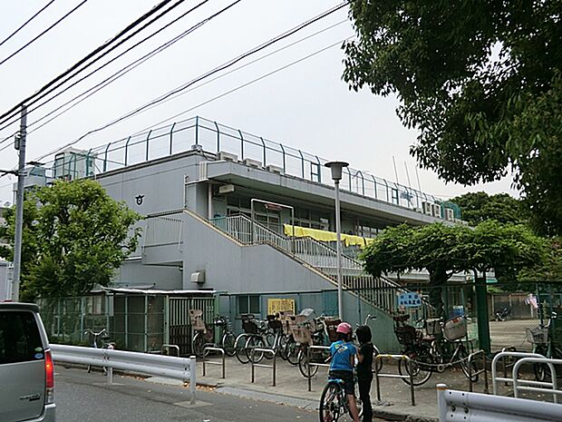 池上第三保育園 90m