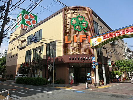 ライフ西蒲田店 160m