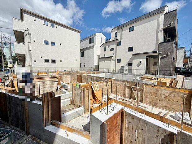 同じ工務店の完成見本や同ボリュームの完成物件もご案内しておりますので、お気軽にお問い合わせ下さいませ